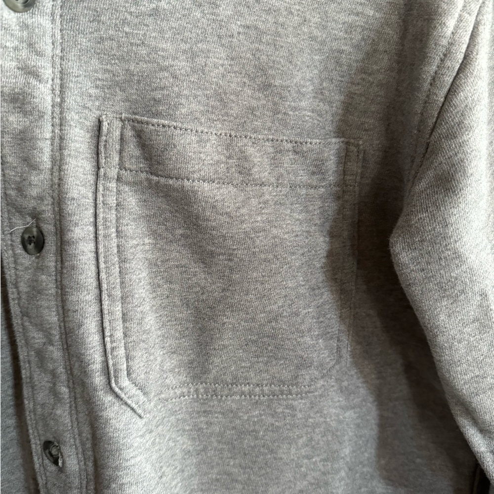 100% cotton Light Heather Gray Button-Up Shirt - medium - Picture 3 of 5